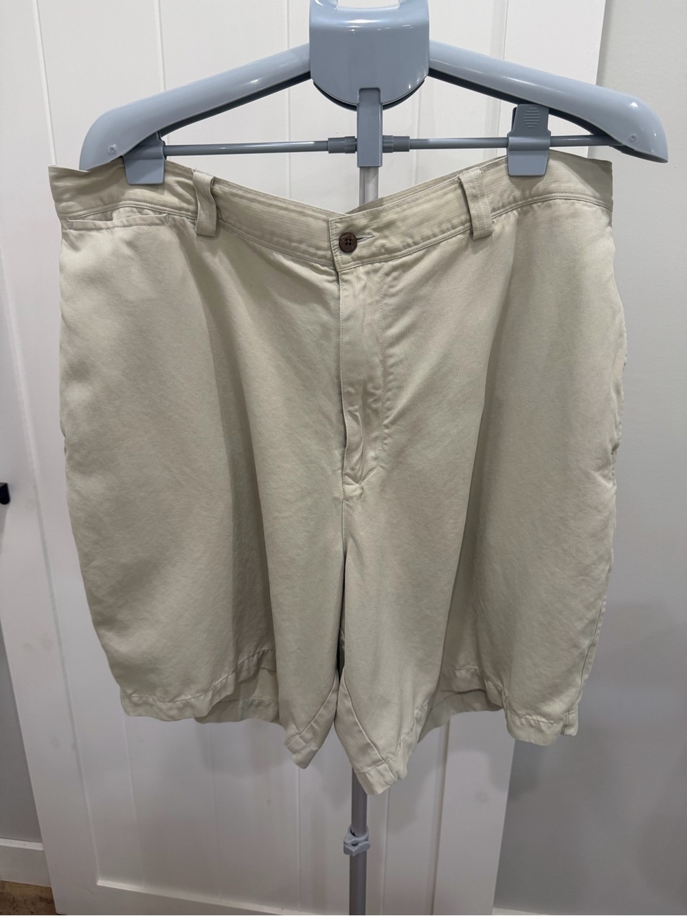 Tommy Bahama Tan 100% Silk Flat Front Chino Shorts